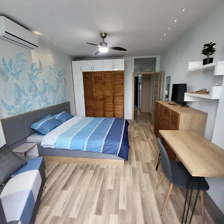 Aqua View Kabakum * Warna
